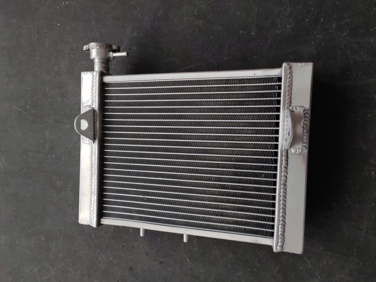 56mm Aluminum Radiator for 2006-2008 Can Am Outlander 400 4x4 MAX Assembly 709200149 2006 2007 2008