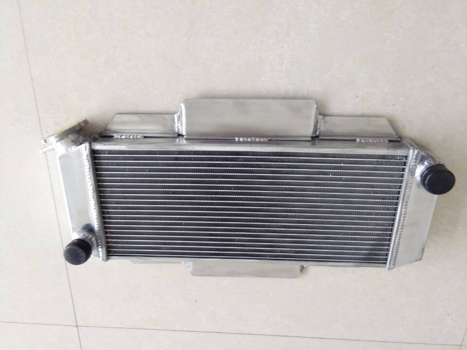 Aluminum Radiator For 1976-1983 Ford Fiesta I MK1 1.3/1.6 XR2 M/T 1976 1977 1978 1979 1980 1981 1982