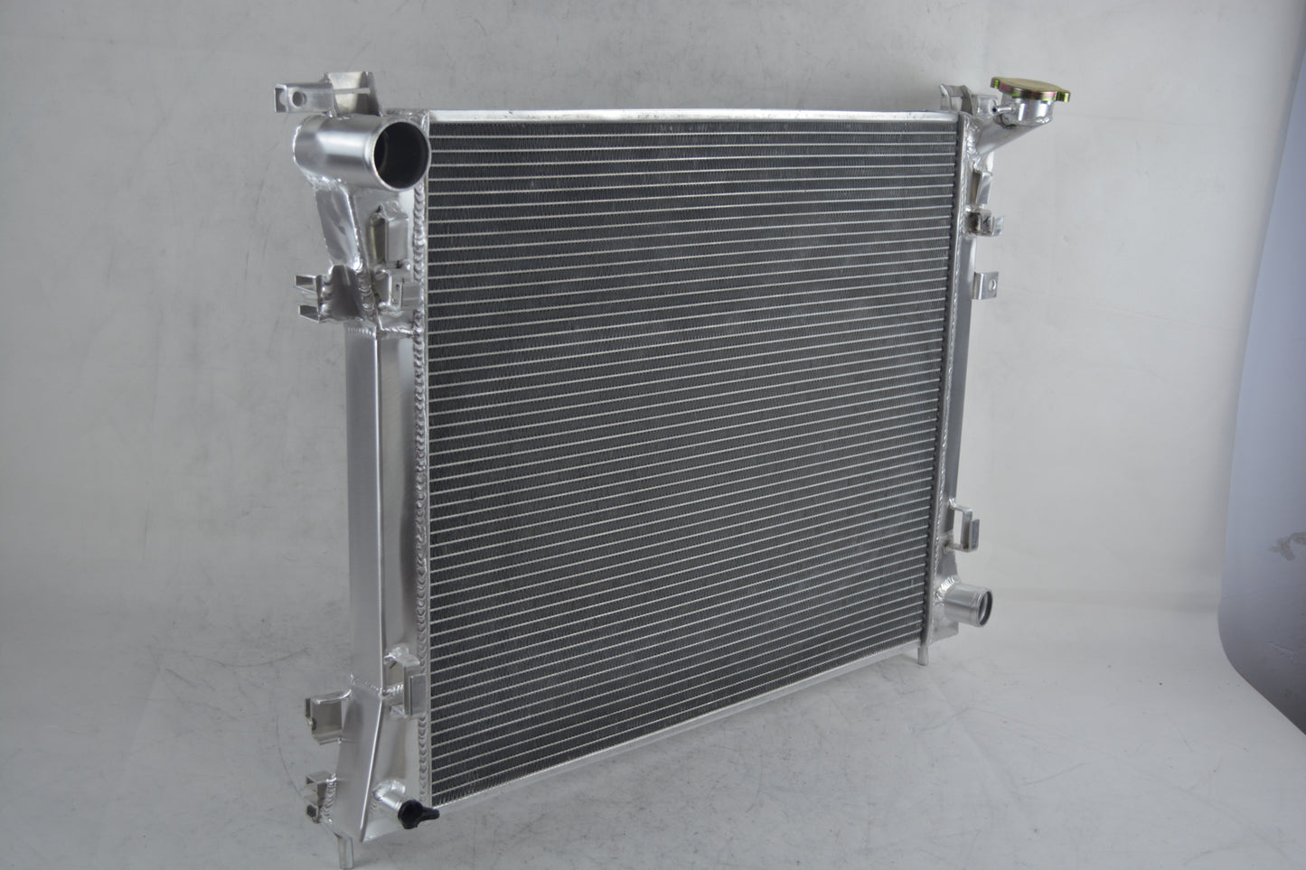 Aluminum Radiator for Dodge Grand Caravan Town & Country VW Routan 3.3L-4.0L V6