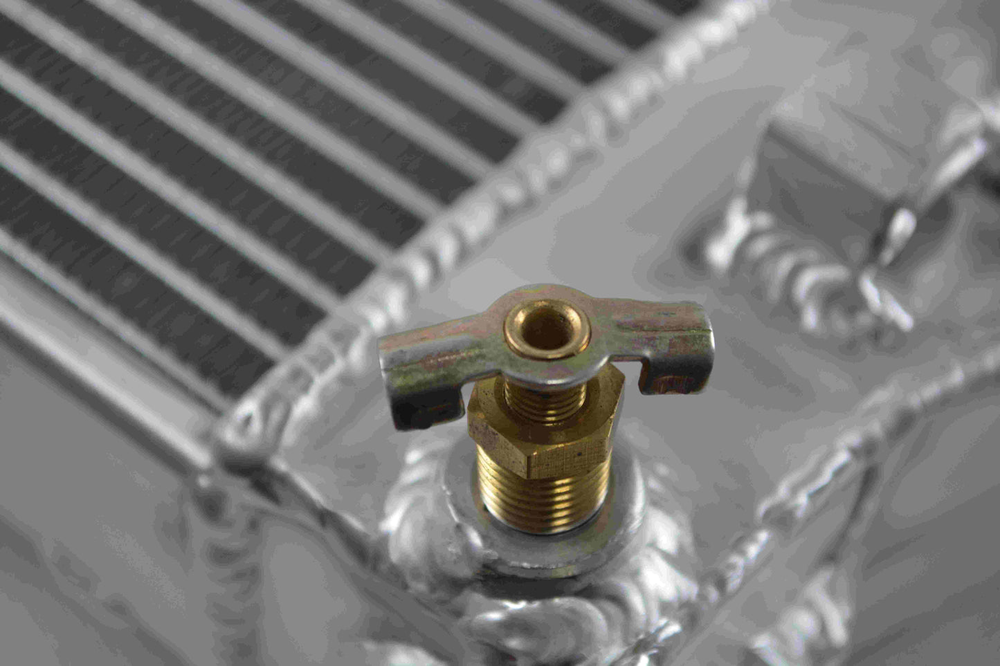 2 Row Aluminum Radiator For 1997-2004 Chevy Corvette Z06 C5 350 5.7L V8 AT