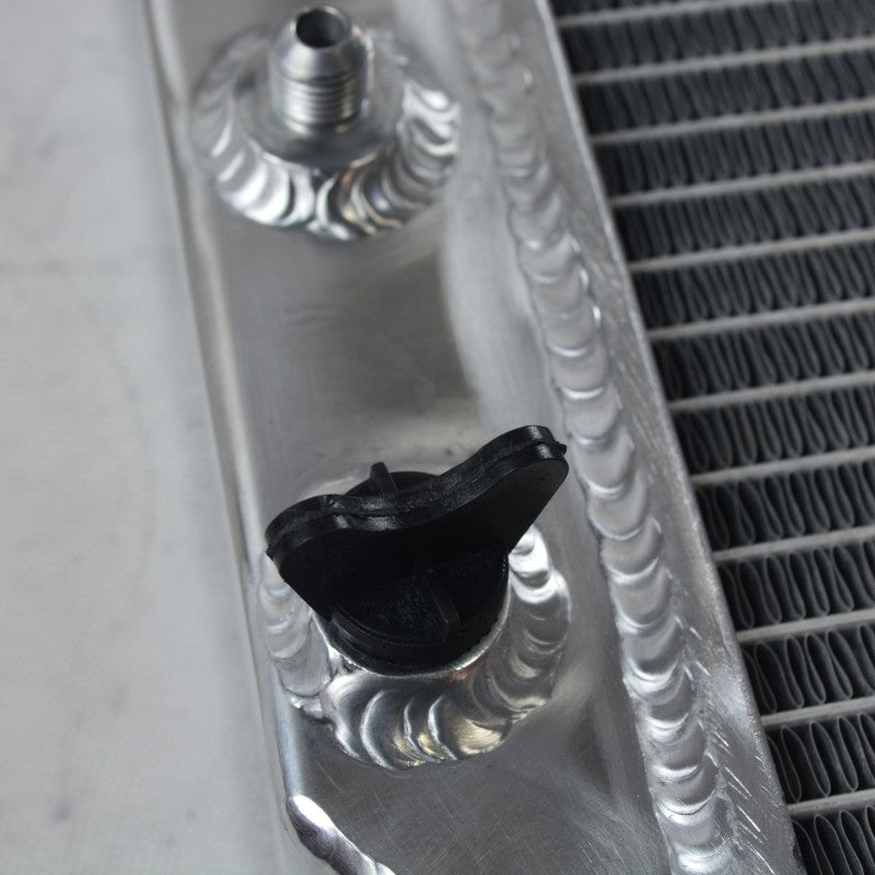 Aluminum Radiator Fit MITSUBISHI Montero Base/LS/SR V6 3.5L 1994-2000 95 96 AT