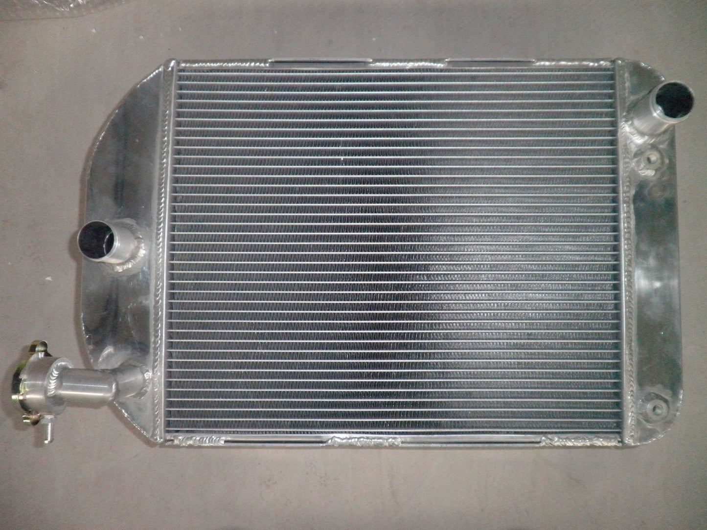 GPI 3 Row Aluminum Radiator for 1932-1937 FORD MODEL Y/MODEL-Y AT/MT 1932 1933 1934 1935 1936 1937