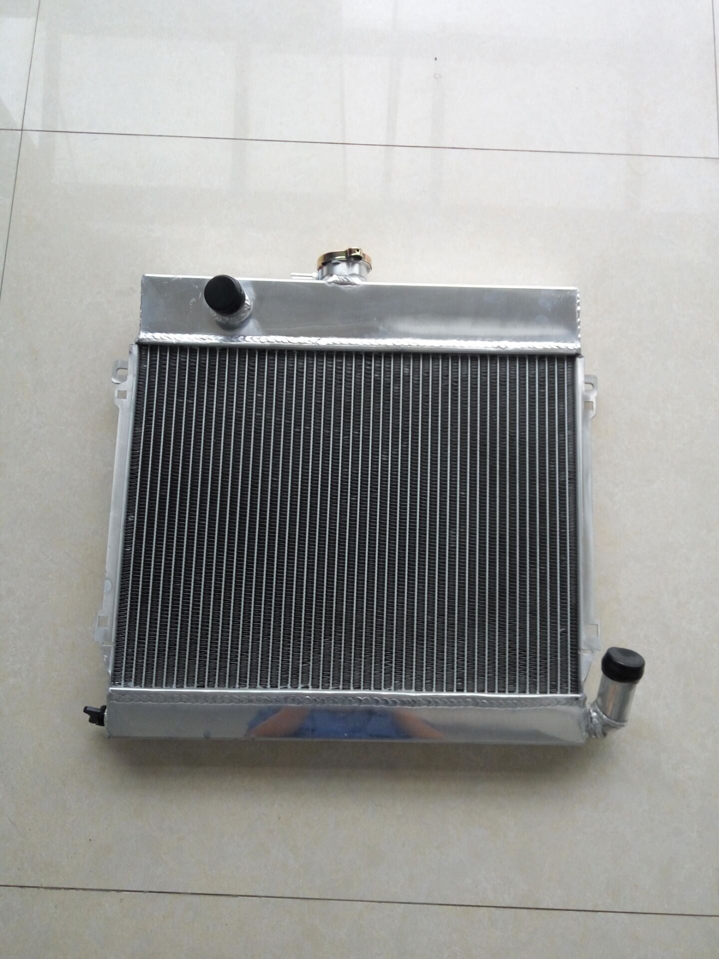 Aluminum Radiator FOR 1966-1983 BMW E21 M10 320i MANUAL OEM 323 BEHR 2002 Tii E10 1966 1967 1968 1969 1970 1971 1972 73 74 75 76 77 78 79 80 81 82 83