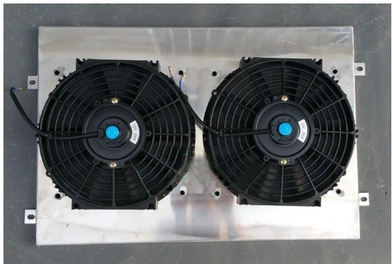Aluminum Radiator+ Shroud & 2*Fans For 1979-1993 Ford Mustang Futura/Fairmont/LTD 2.4/3.8/5.0L I6/V6/V8 81 82 83 84 85 86 87 88 89 79