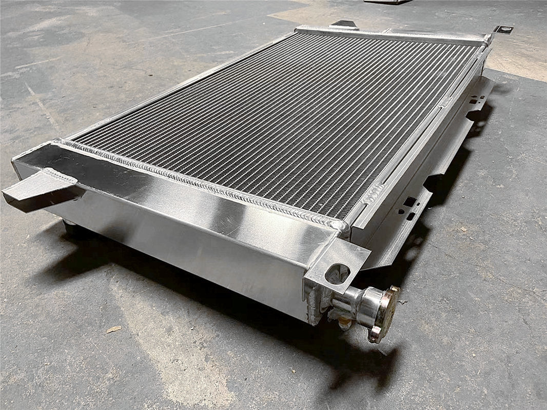 3 Row Aluminum Radiator For 1985-1996 FORD F-150 F-250 F-350 BRONCO 5.0/5.8/7.5L 1986 1987 1988 1989 1990 1991 1992