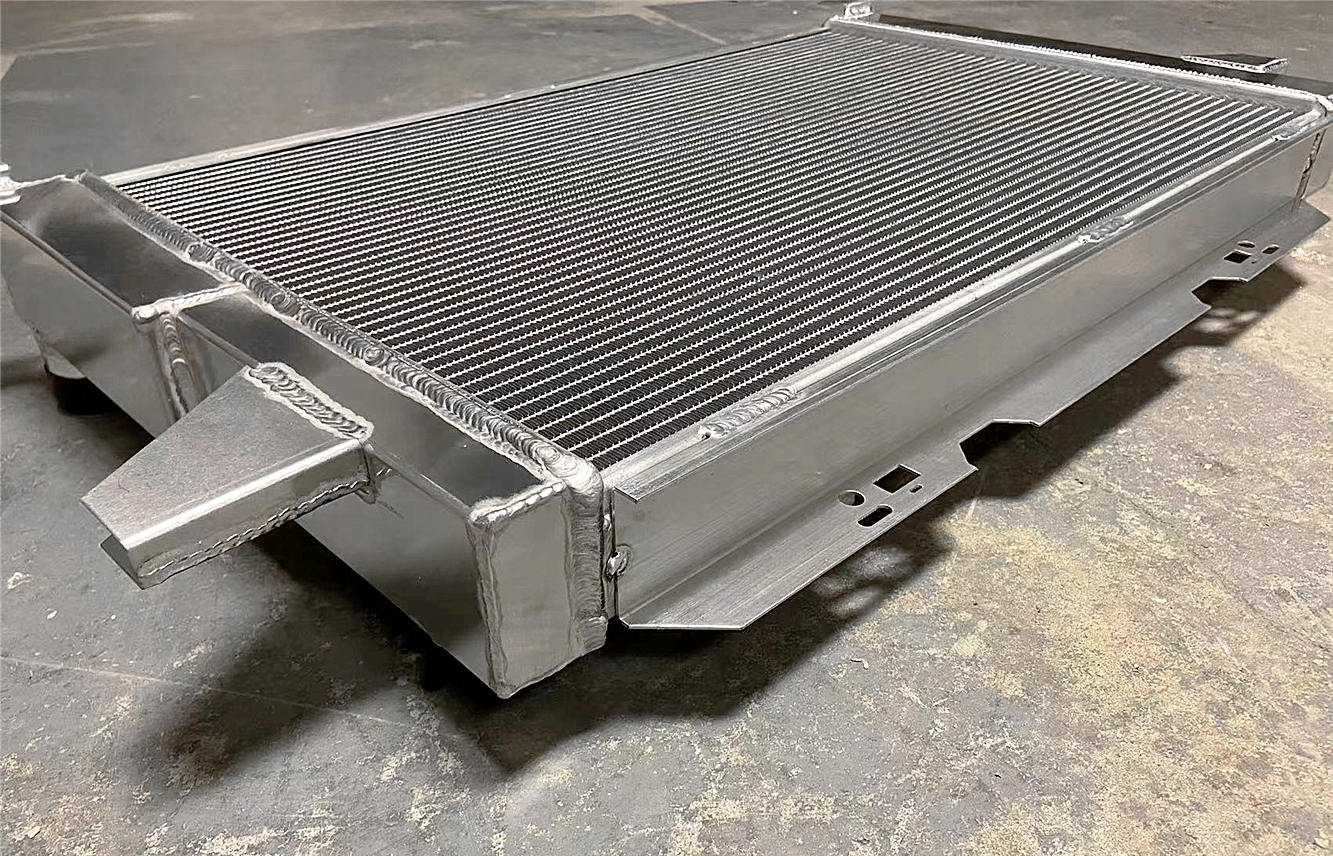 3 Row Aluminum Radiator For 1985-1996 FORD F-150 F-250 F-350 BRONCO 5.0/5.8/7.5L 1986 1987 1988 1989 1990 1991 1992