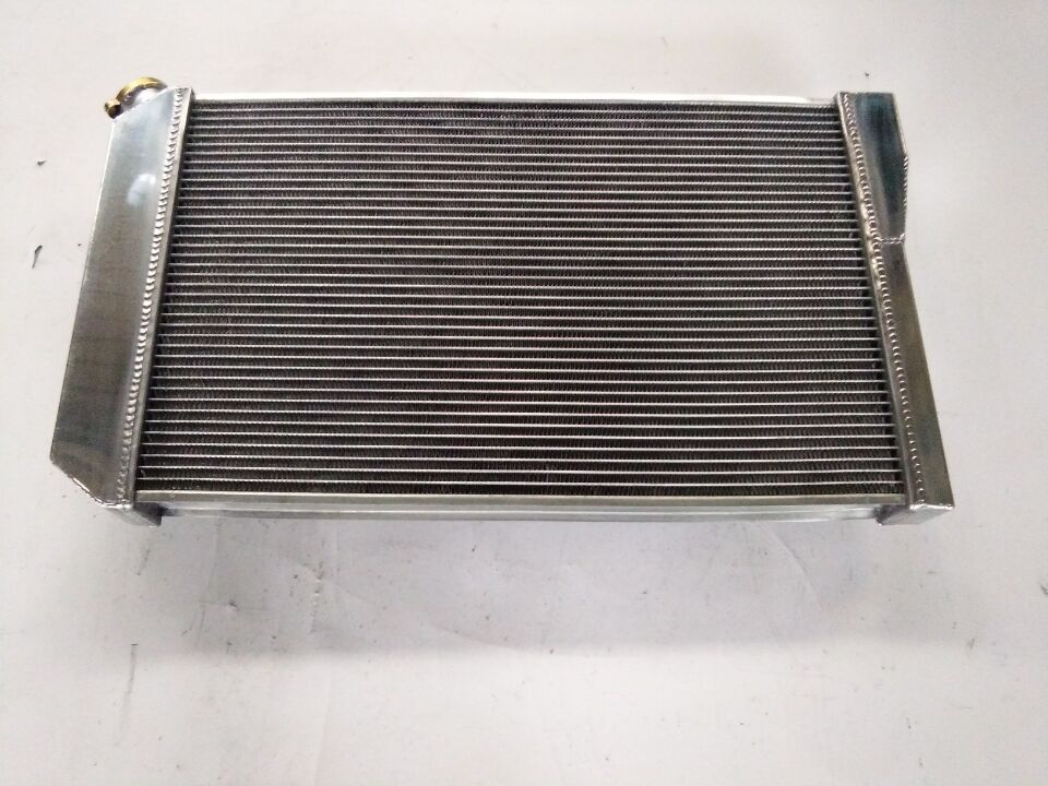 Aluminum radiator& FAN for Chevrolet Chevy 5.7L S10 W/ V8 Conversion AT/MT 1982-2002