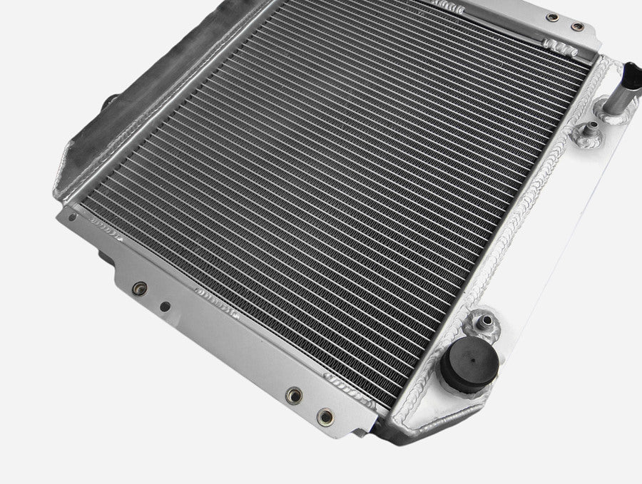 Aluminum radiator & fan For 1988-1992 Nissan Forklift A10-A25 H20 1988 1989 1990 1991 1992