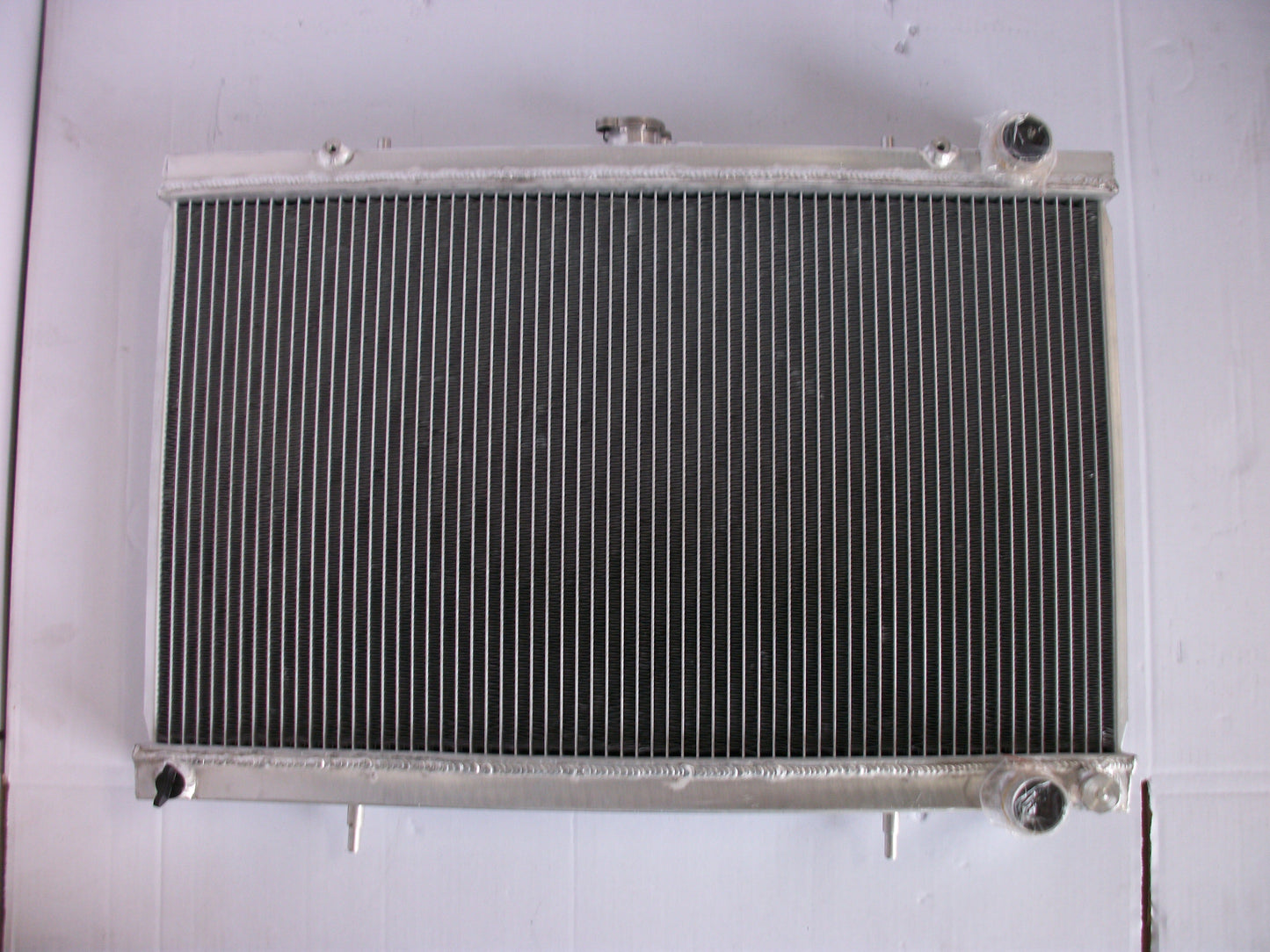 3 ROW Radiator & Fans For 1989-1994 Nissan Skyline GTR/GTS-4 GTS-T R32 BNR32/HCR32/ECR32 RB26/RB20 1989 1990 1991 1992 1993 1994