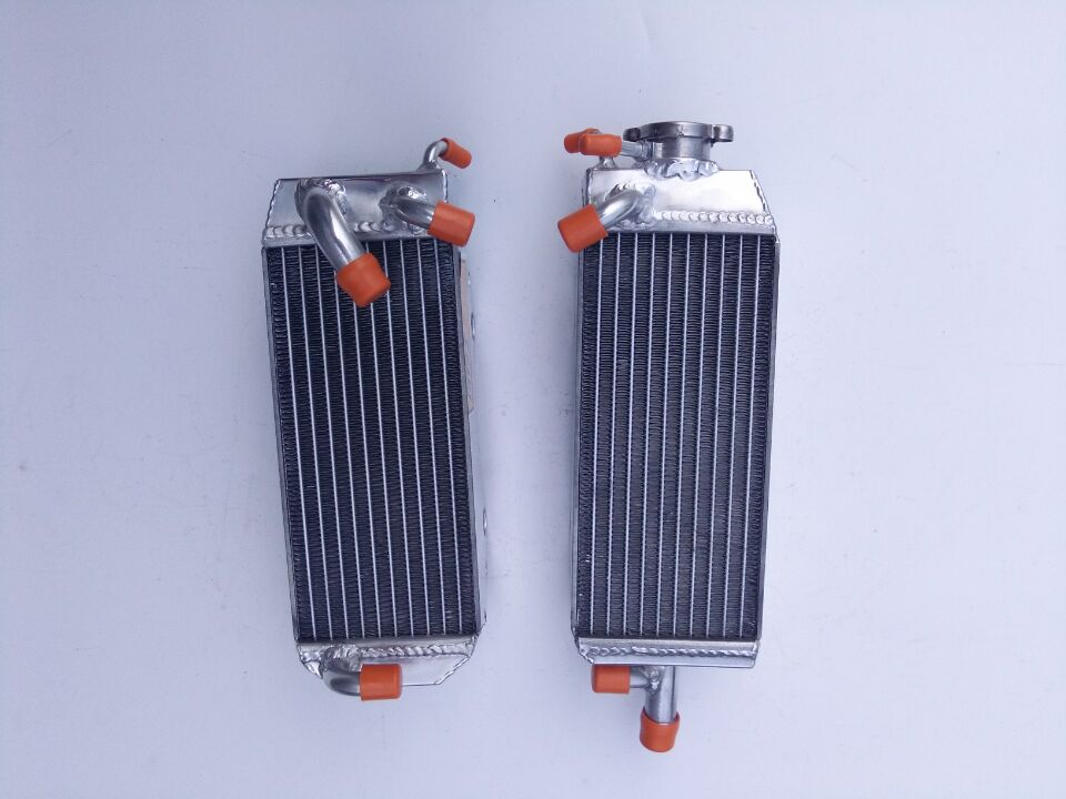 FOR SUZUKI RM125T RM125V RM 125 T/V MODEL 2-STROKE 1996-1997 ALUMINUM RADIATOR
