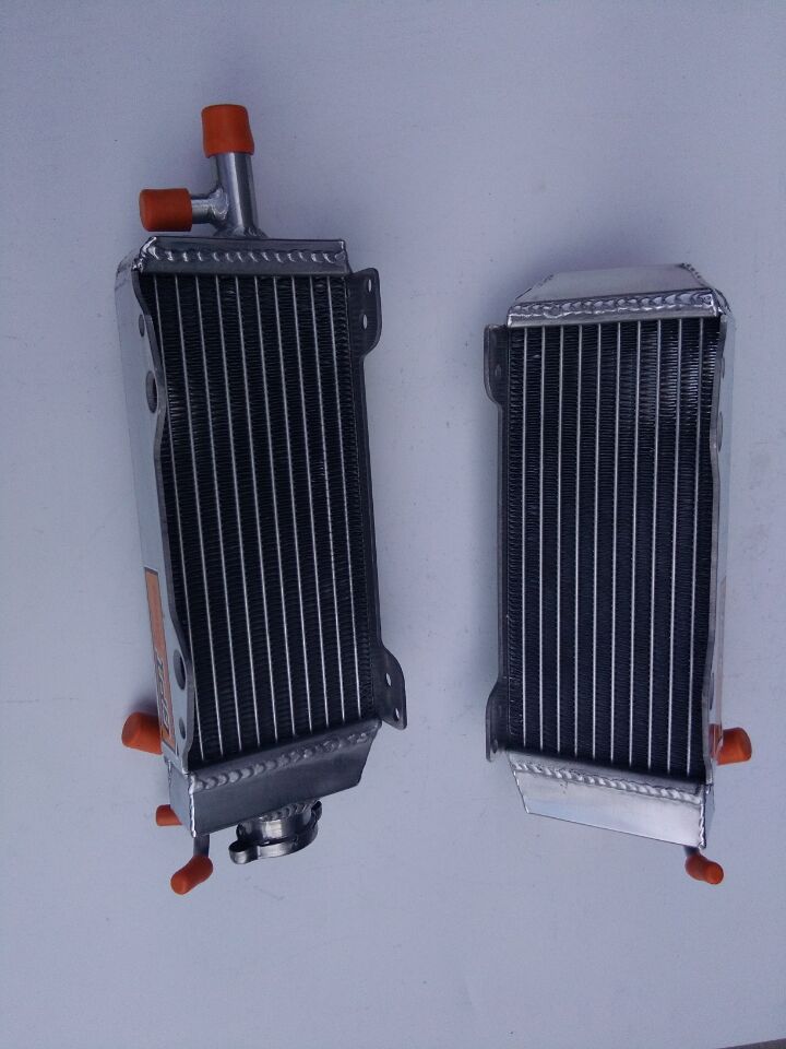 FOR SUZUKI RM125T RM125V RM 125 T/V MODEL 2-STROKE 1996-1997 ALUMINUM RADIATOR