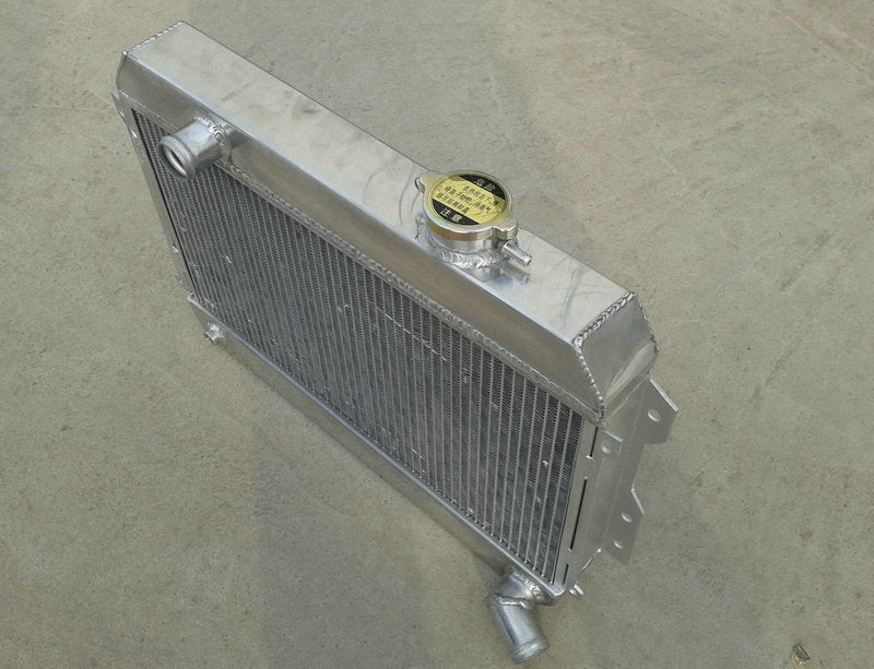 3 Row Aluminum Radiator + Fans For Nissan Datsun Pickup 510 521 1968-1973 / 620 1972-1973 1.6L l4 69 68 69 70 71 72