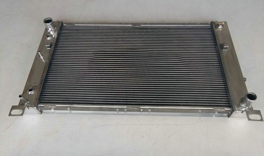 28" core Aluminum Radiator For CHEVY GMC Chevrolet Silverado 1500 2500 Suburban/Tahoe/Yukon/Sierra/Cheyenne/Escalade V8/V6 AT