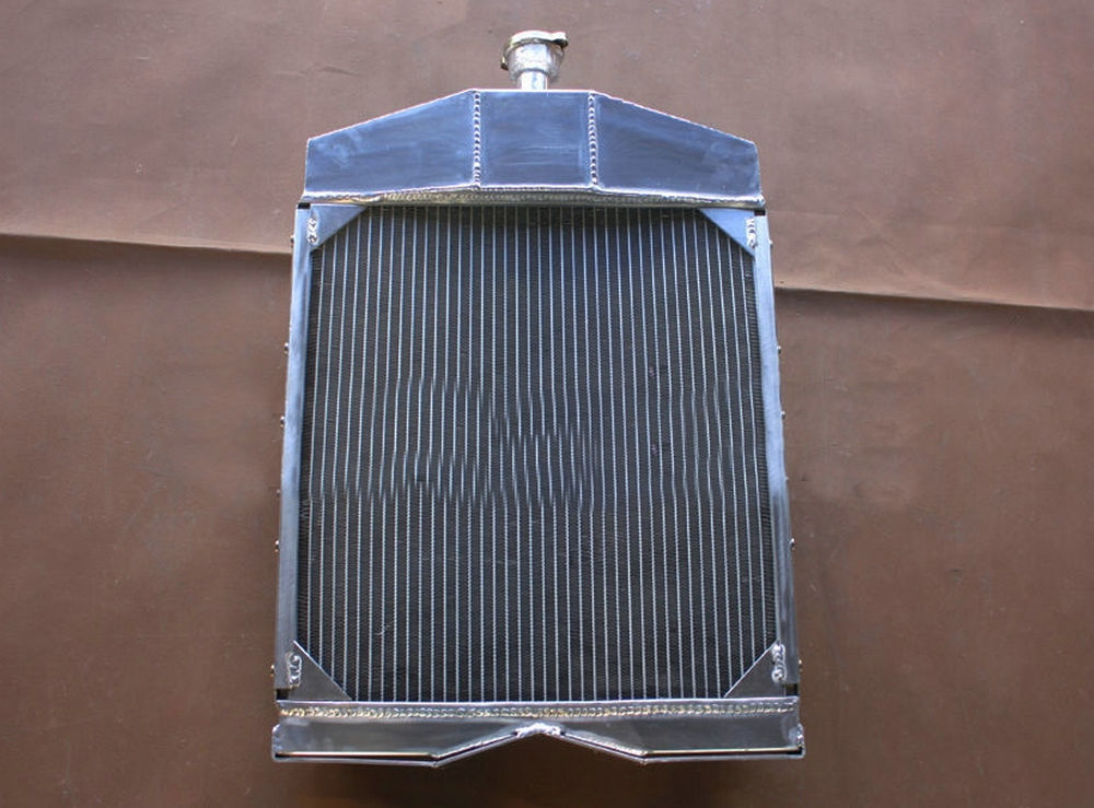 4 ROW Aluminum Radiator For Ford Tractor 8N8005 2N 8N 9N With Cap