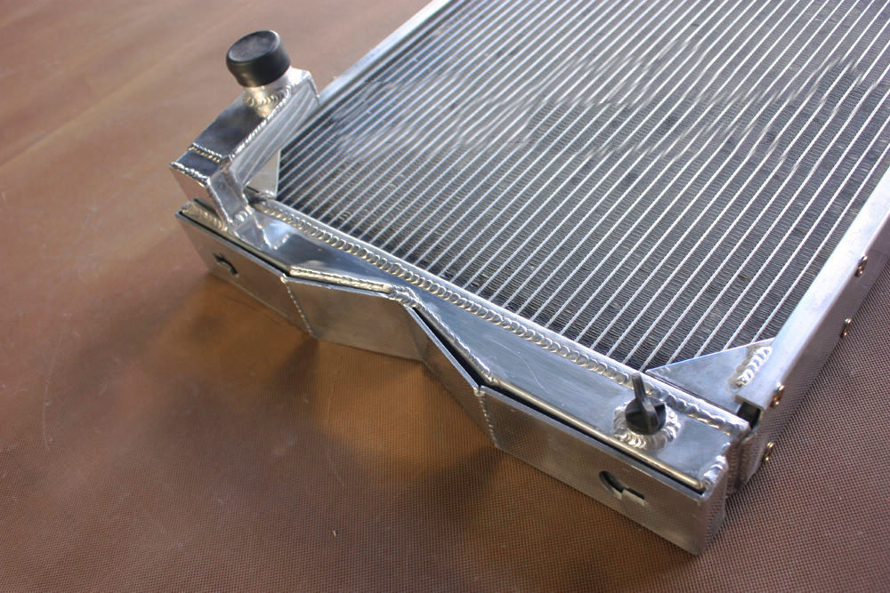 4 ROW Aluminum Radiator For Ford Tractor 8N8005 2N 8N 9N With Cap