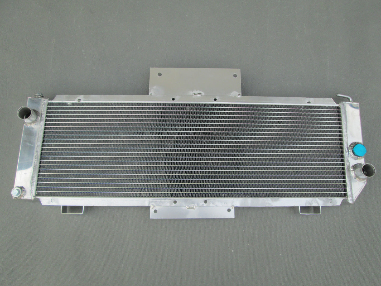 Aluminum radiator FOR 1977-1985 Renault Alpine A310 V6 1977 1978 1979 1980 1981 1982 1983 1984 1985