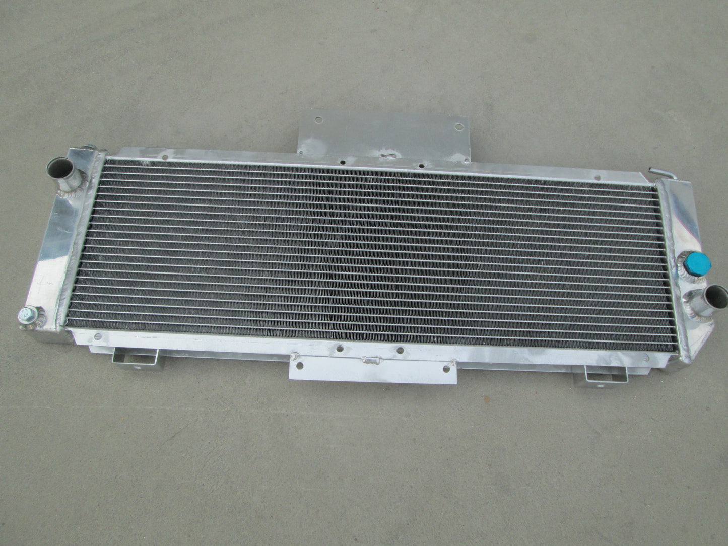 Aluminum radiator FOR 1977-1985 Renault Alpine A310 V6 1977 1978 1979 1980 1981 1982 1983 1984 1985