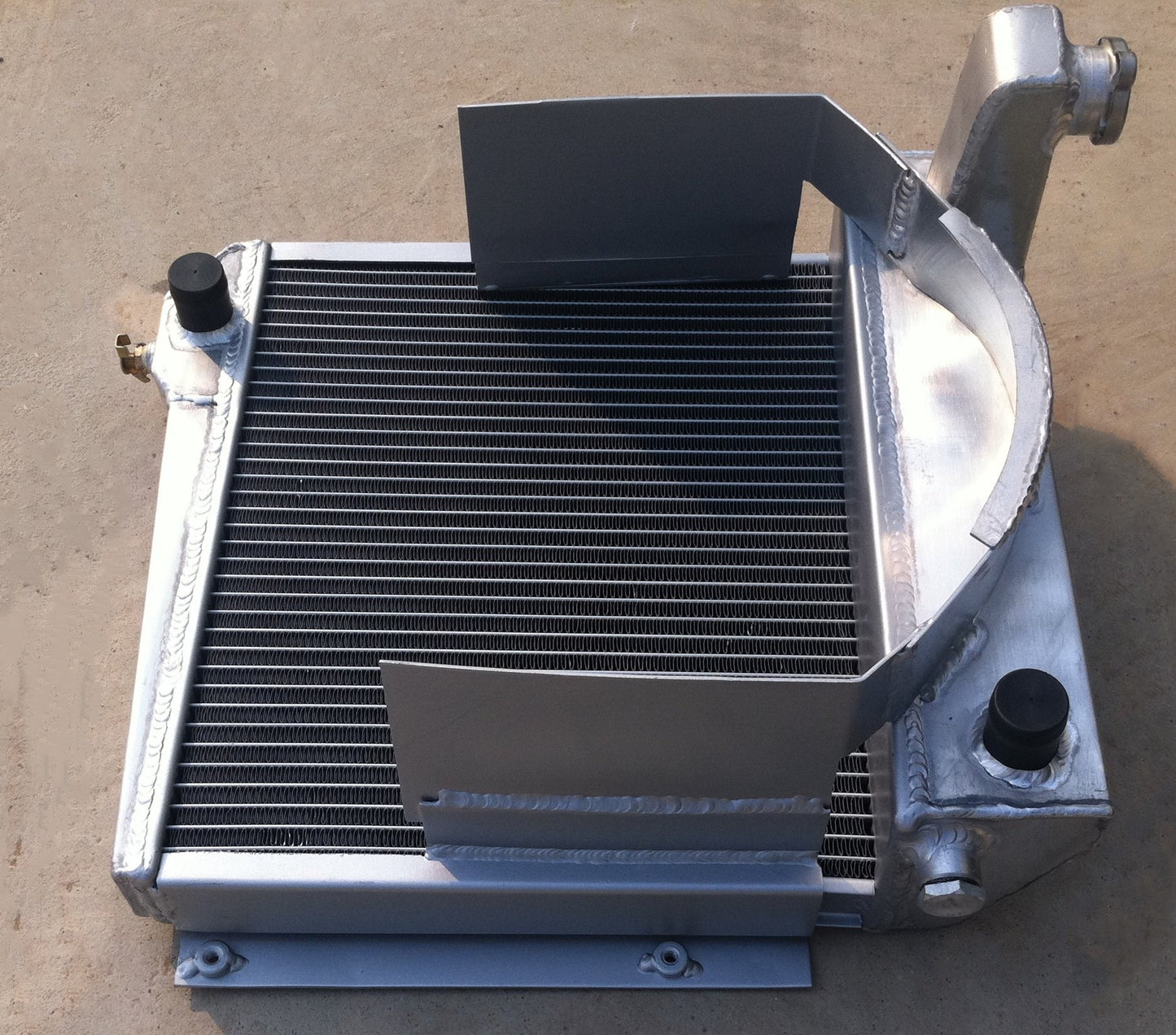 Aluminum Radiator For MG Midget 948/1098 Austin Healey Sprite Bugeye Frogeye 0.9L/1.1L A-Series I4 1958-1967