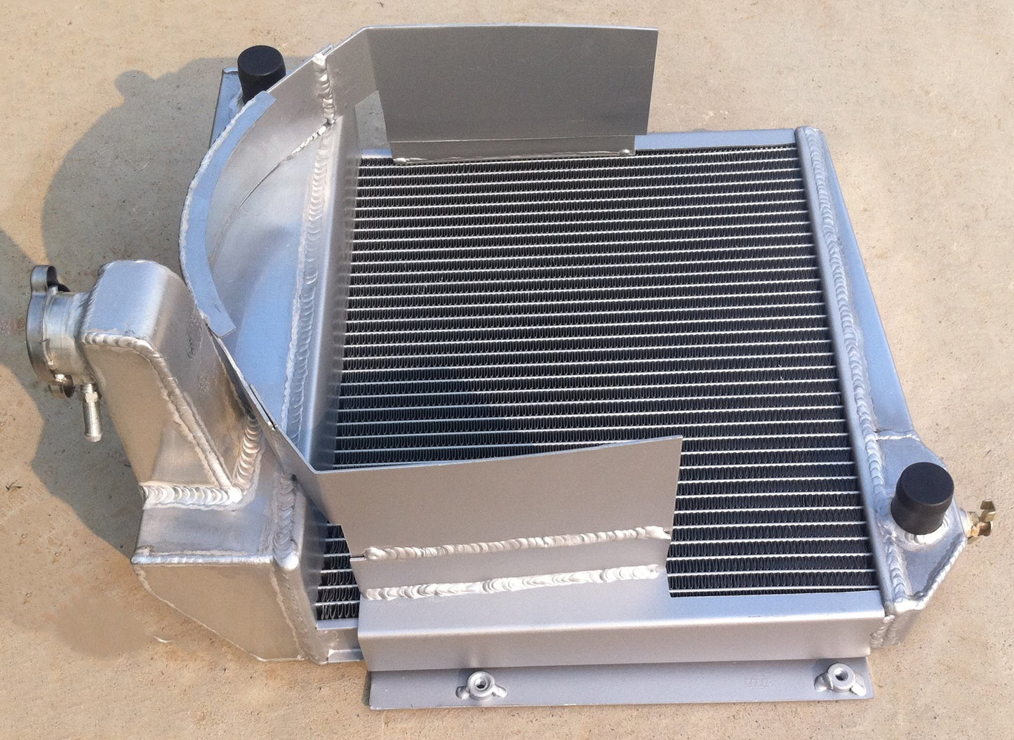 Aluminum Radiator For MG Midget 948/1098 Austin Healey Sprite Bugeye Frogeye 0.9L/1.1L A-Series I4 1958-1967