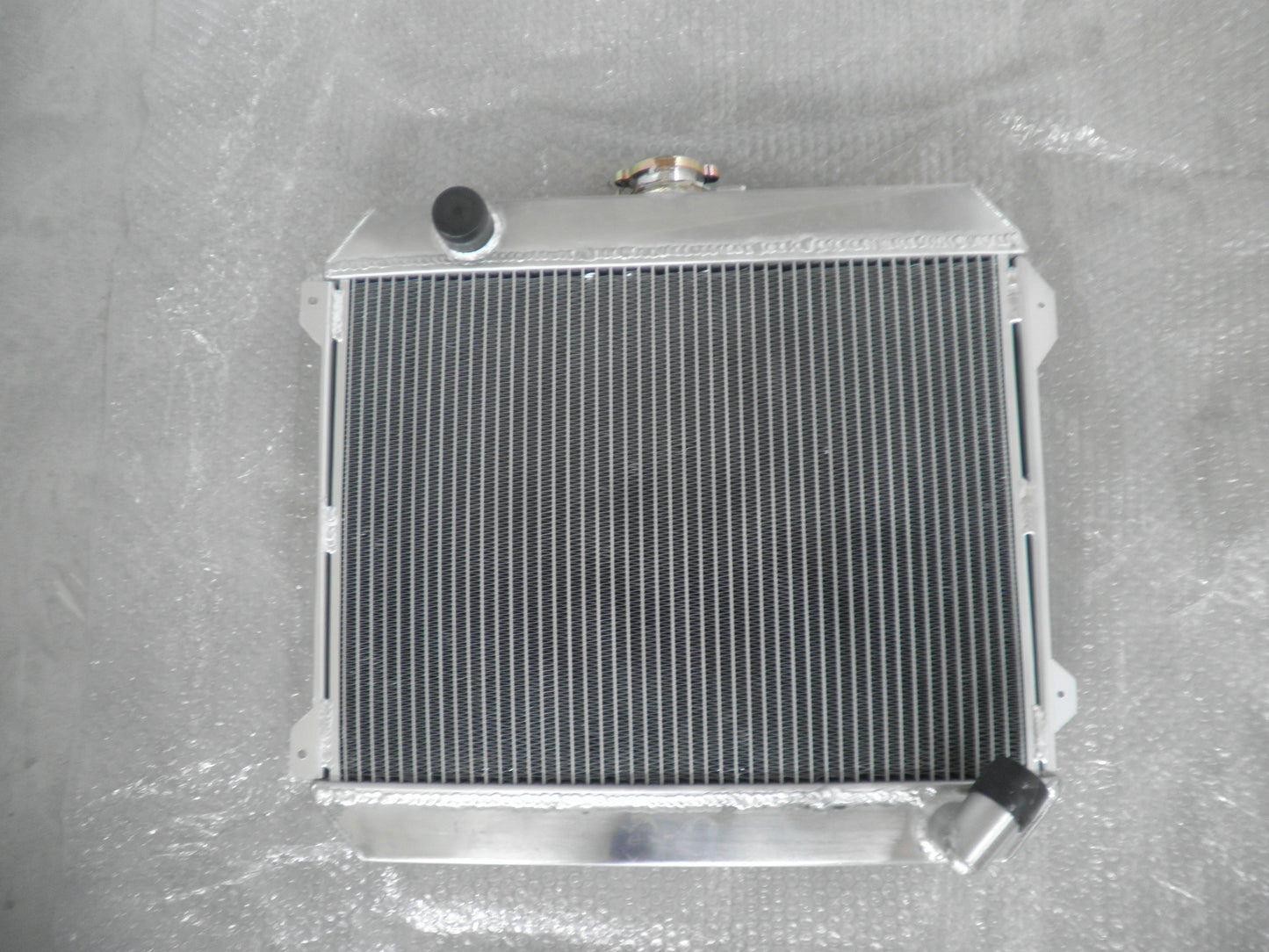 3 ROW Aluminum Radiator For Nissan Stanza Datsun 510 610 620 710 720 L20B 200B 2.0L L4 MT 1974-1980 Manual