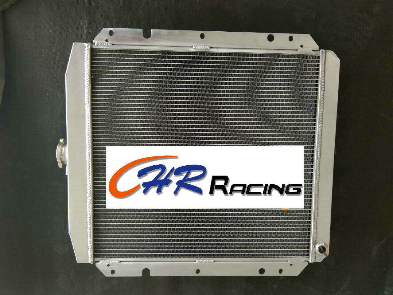 3 Rows Aluminum Radiator & Fans For Buick Special / Super / Roadmaster with Chevy l8 V8 Engine MT 1950 1951 1952