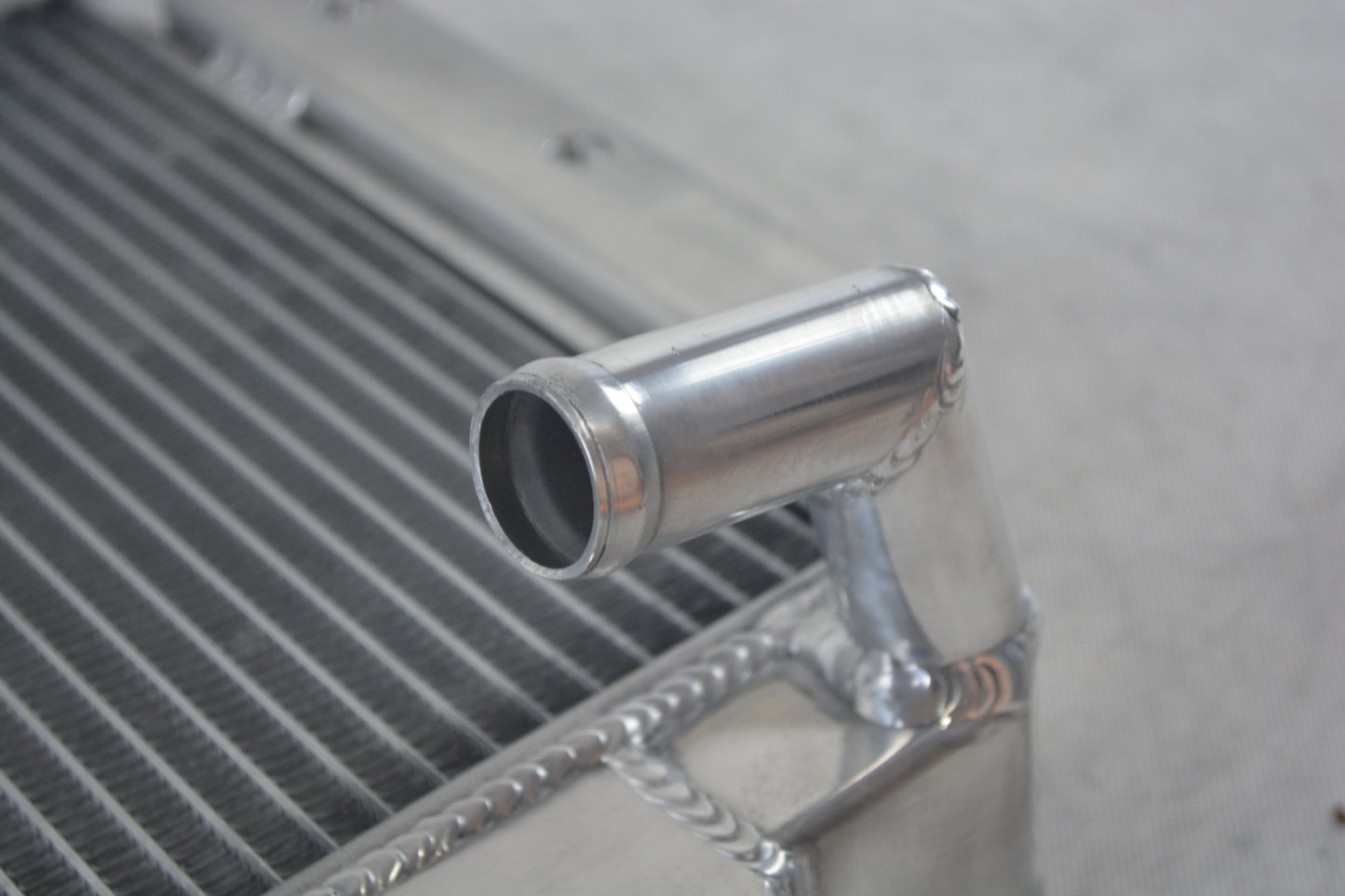 Aluminum Radiator for 1968-1975 MG MGB GT/Roadster L4 1.8L Manual transmission