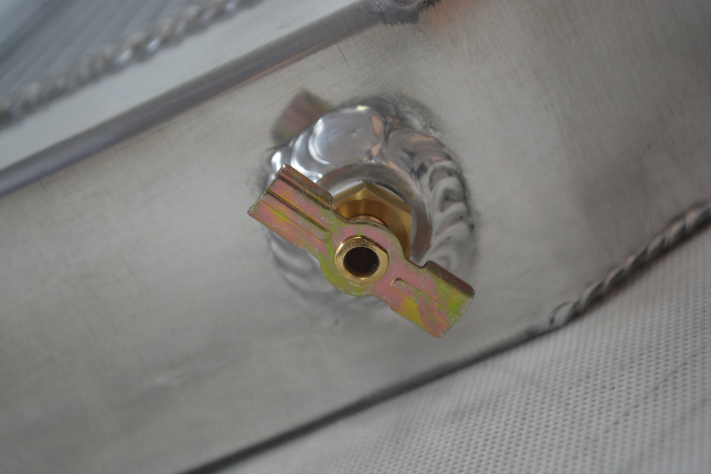 Aluminum Radiator for 1968-1975 MG MGB GT/Roadster L4 1.8L Manual transmission