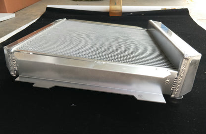 Aluminum Radiator & Fan For Ford Capri RS / Escort Superspeed MK1 Essex V6 2.6 / 3.0L  SA SB SC