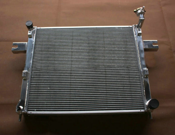 Aluminum Radiator for Jeep Grand Cherokee WK & Commander XK 3.0 3.7 V6 4.7 6.1 5.7 V8 2005-2010 05 06 07 08 09 10
