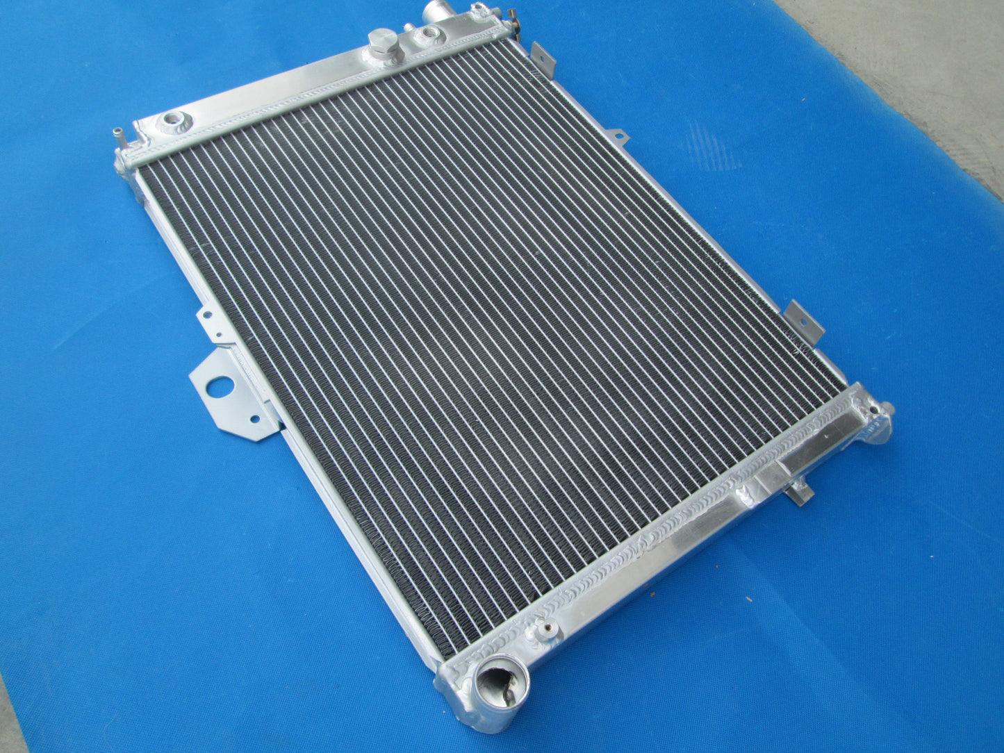 ALUMINUM RADIATOR FOR 1993-1998 SAAB 9000 CD/CS 2.0/2.3 16V TURBO,3.0 24V CDE AUTO   1993 1994 1995 1996 1997 1998