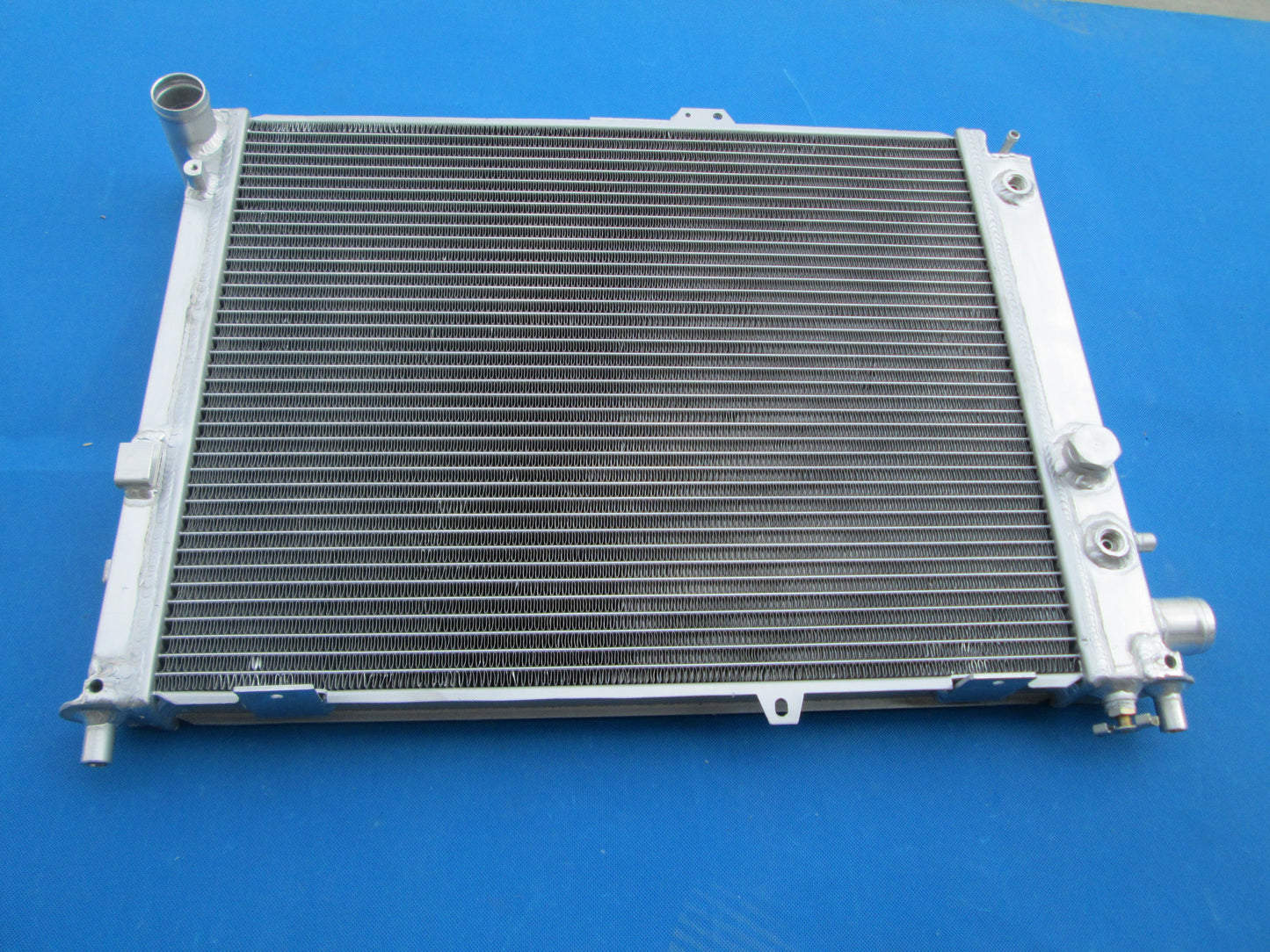 ALUMINUM RADIATOR FOR 1993-1998 SAAB 9000 CD/CS 2.0/2.3 16V TURBO,3.0 24V CDE AUTO   1993 1994 1995 1996 1997 1998