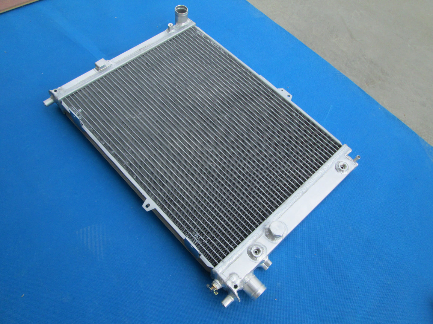 ALUMINUM RADIATOR FOR 1993-1998 SAAB 9000 CD/CS 2.0/2.3 16V TURBO,3.0 24V CDE AUTO   1993 1994 1995 1996 1997 1998
